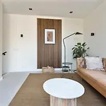 Holiday home The Modern Burrow *