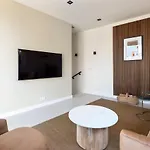 The Modern Burrow * Zandvoort