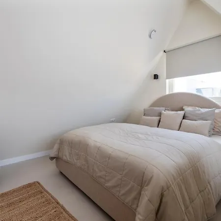 The Modern Burrow Semesterbostad