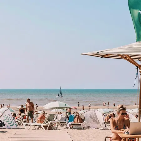 Дом отдыха The Modern Burrow